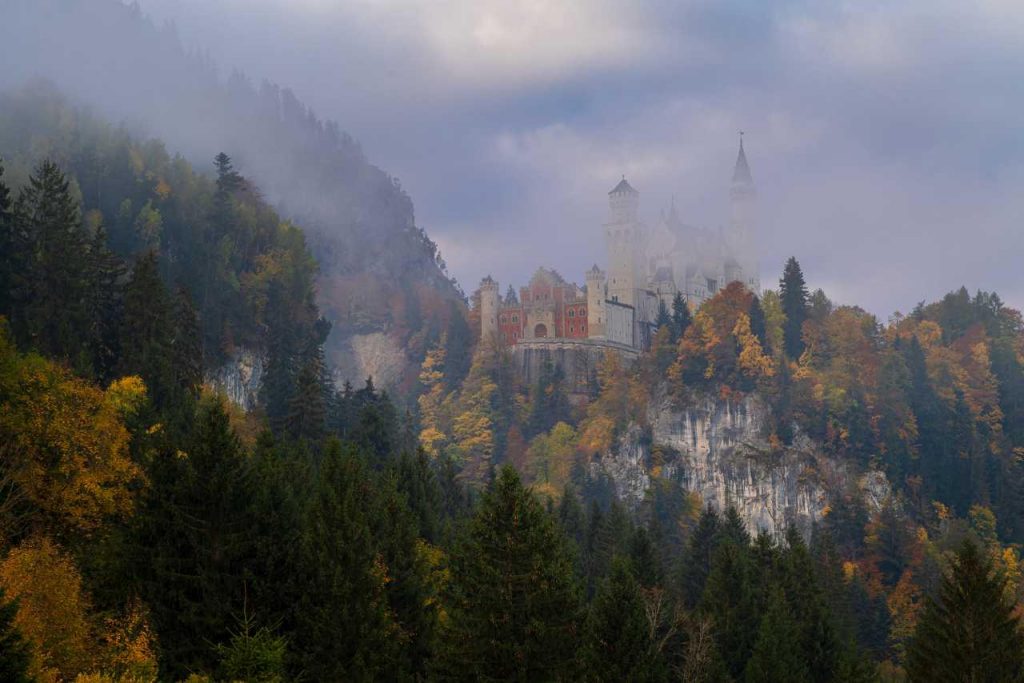 Schloss Neuschwanstein im Herbst